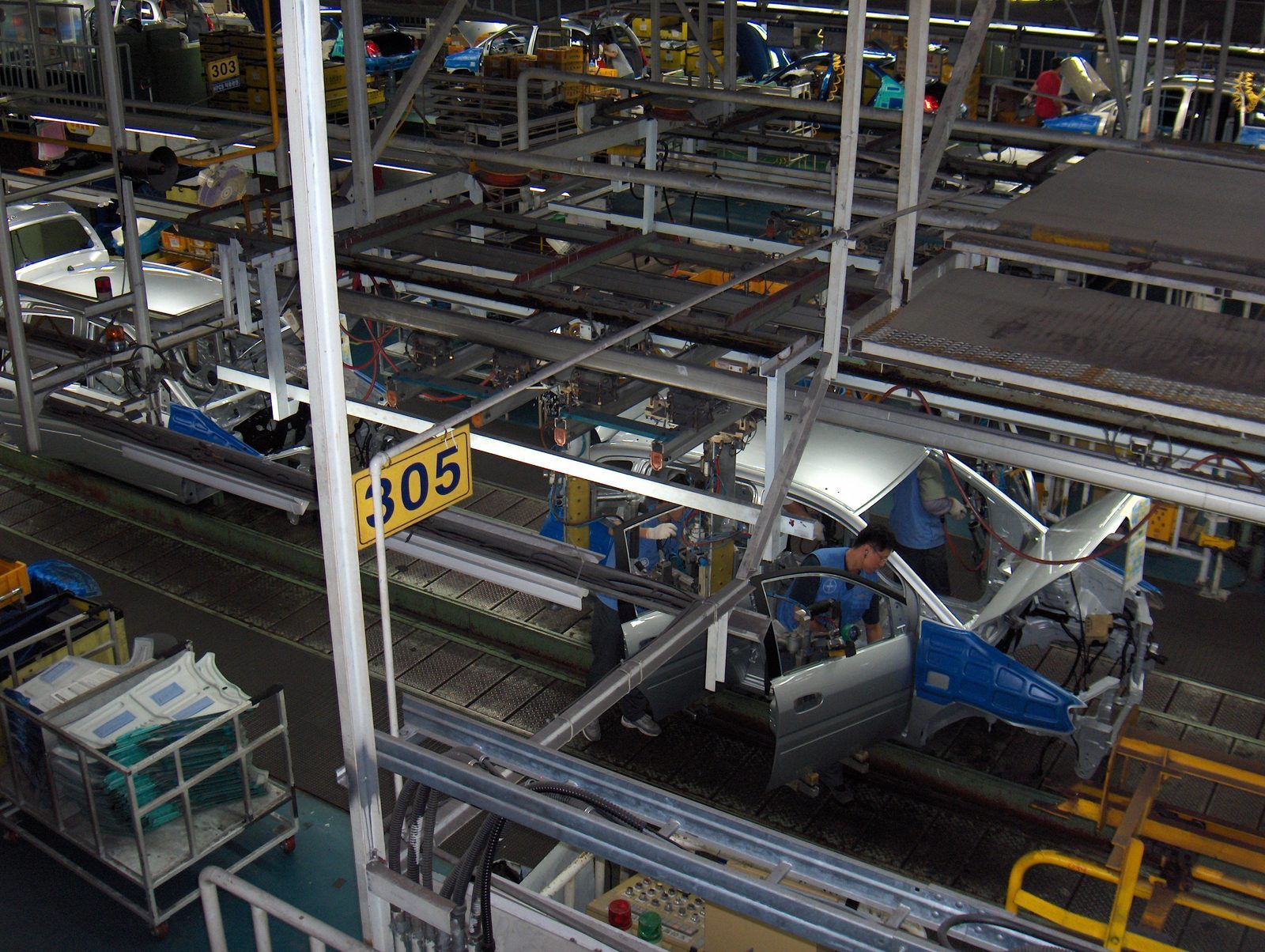 Automobile assembly line at the Hyundai Motor Company car factory in Ulsan, South Korea
