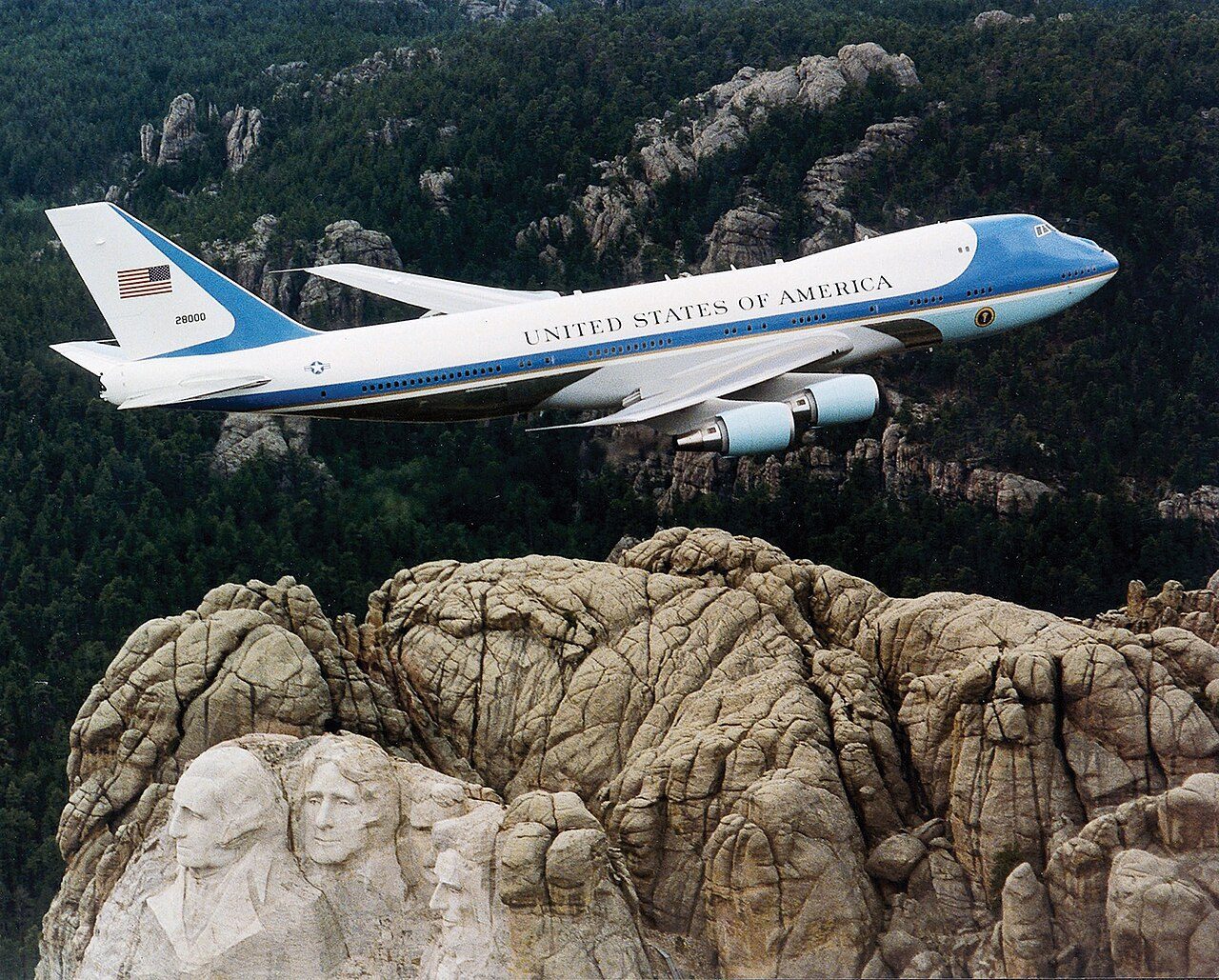 Boeing VC-25A Air Force One in flight over Mount Rushmore, February 2001