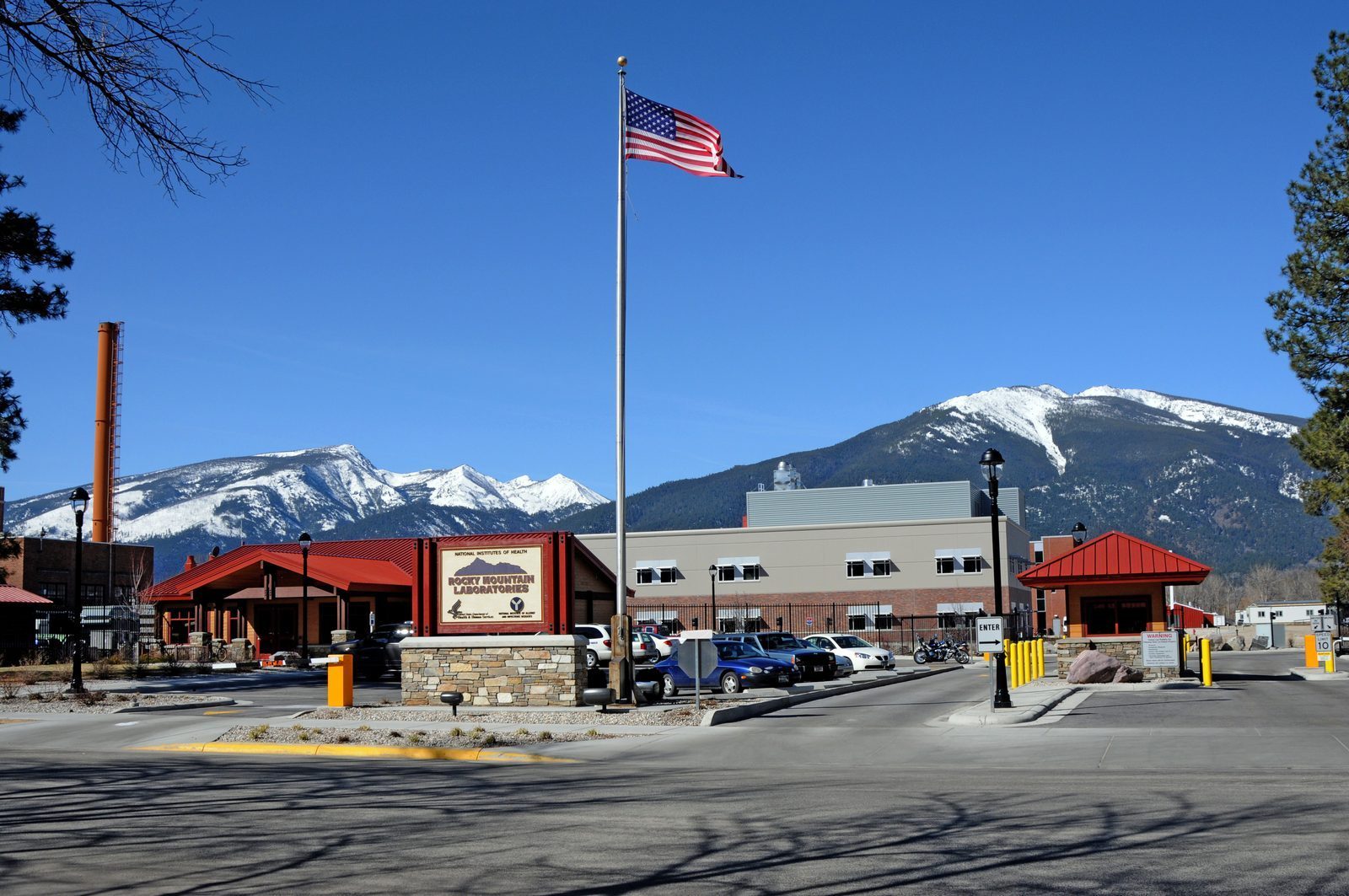 Front entrance of NIAID's Rocky Mountain Laboratories biomedical research facility in Hamilton, Montana